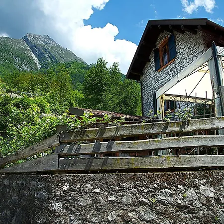 In Italy With Alpine Fireplace Ponte nellʼAlpi