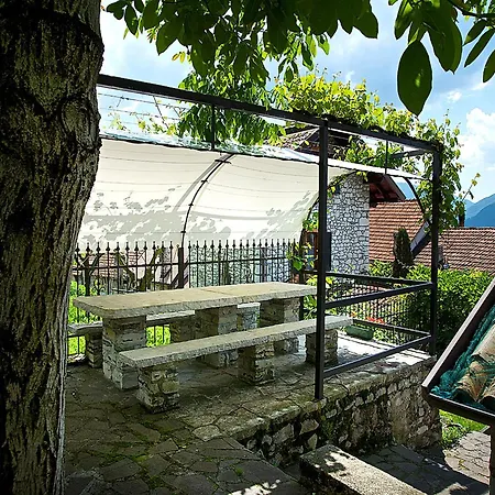 Nyaraló In Italy With Alpine Fireplace