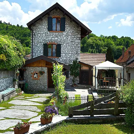 Nyaraló In Italy With Alpine Fireplace Ponte nellʼAlpi