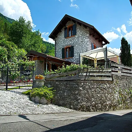 Tatil Evi In Italy With Alpine Fireplace Ponte nellʼAlpi
