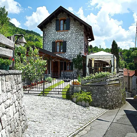 In Italy With Alpine Fireplace * Ponte nellʼAlpi